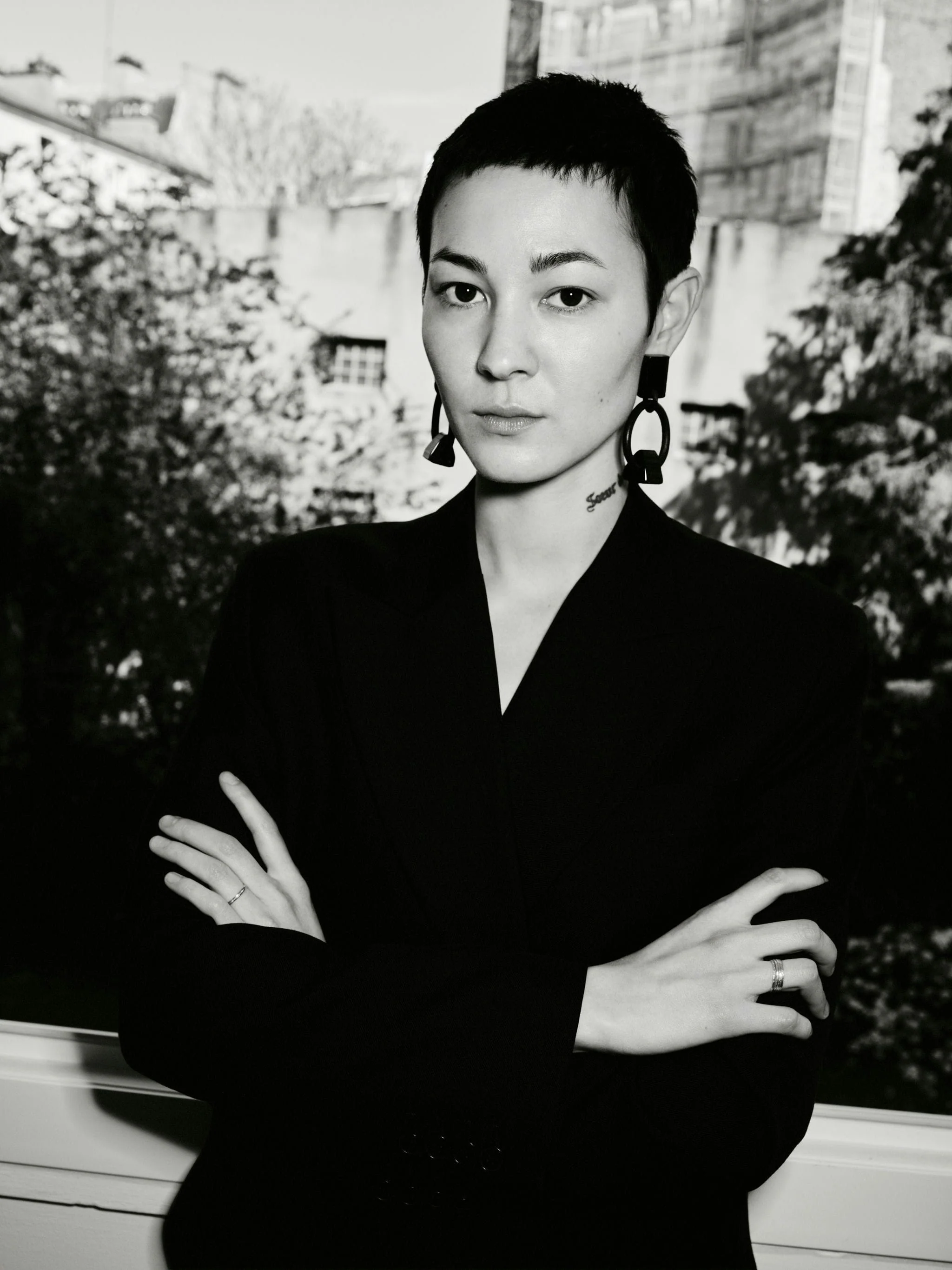 Jointure earclips: black tourmaline, leather - Image 5