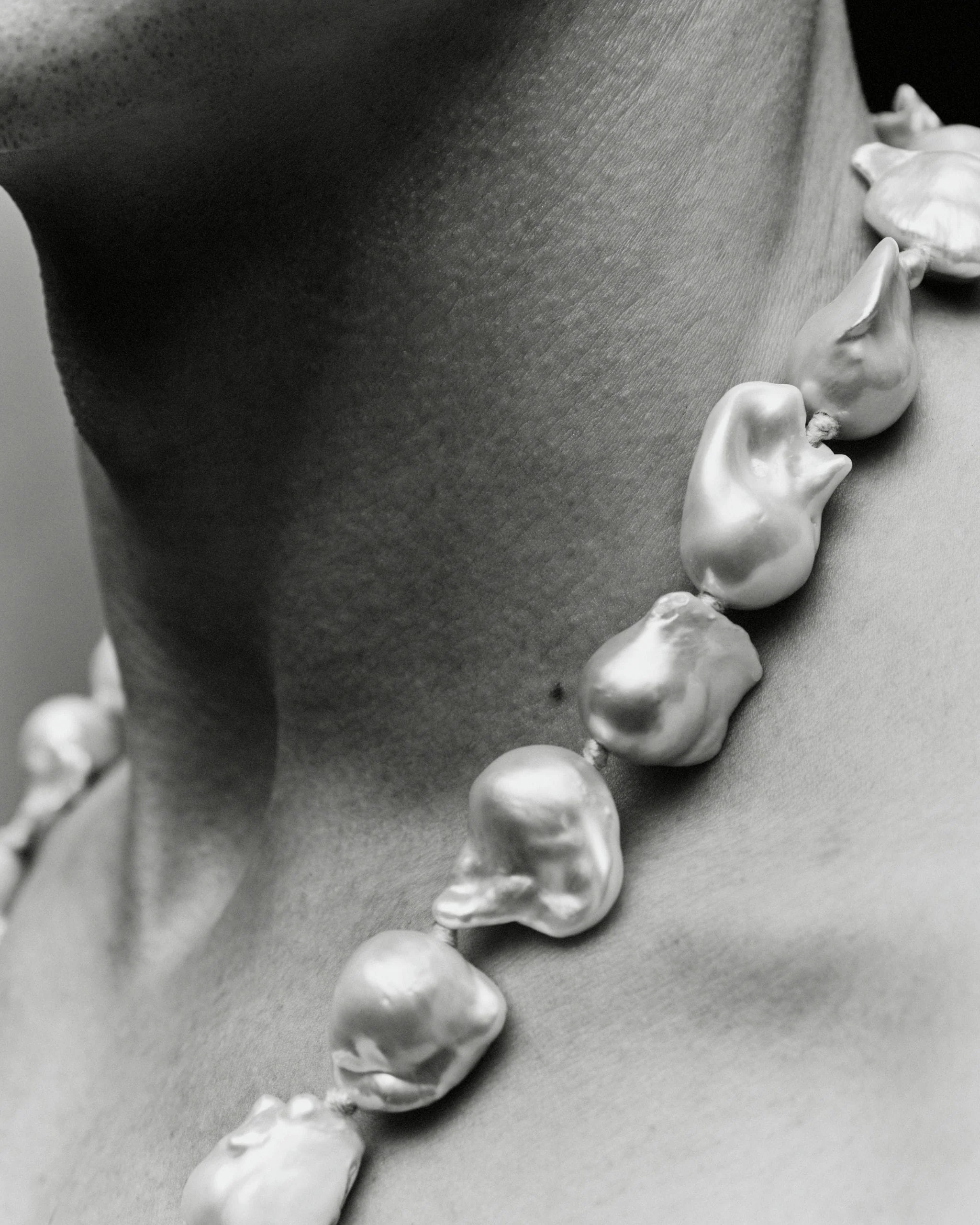 Nacre necklace: baroque pearls - Image 5