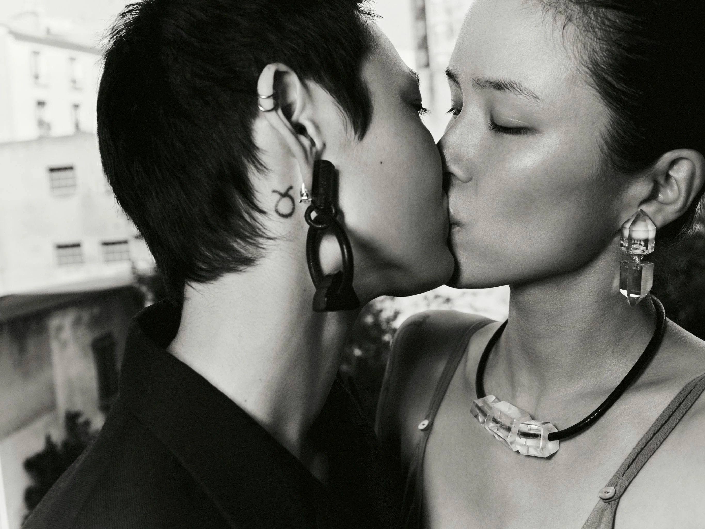 Élume necklace: leather, mountain crystal - Image 5