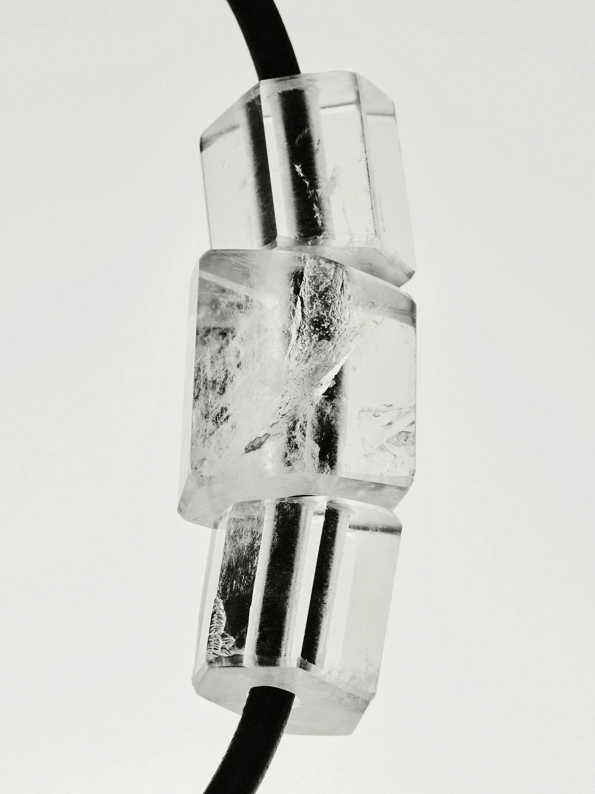 Élume necklace: leather, mountain crystal - Image 6