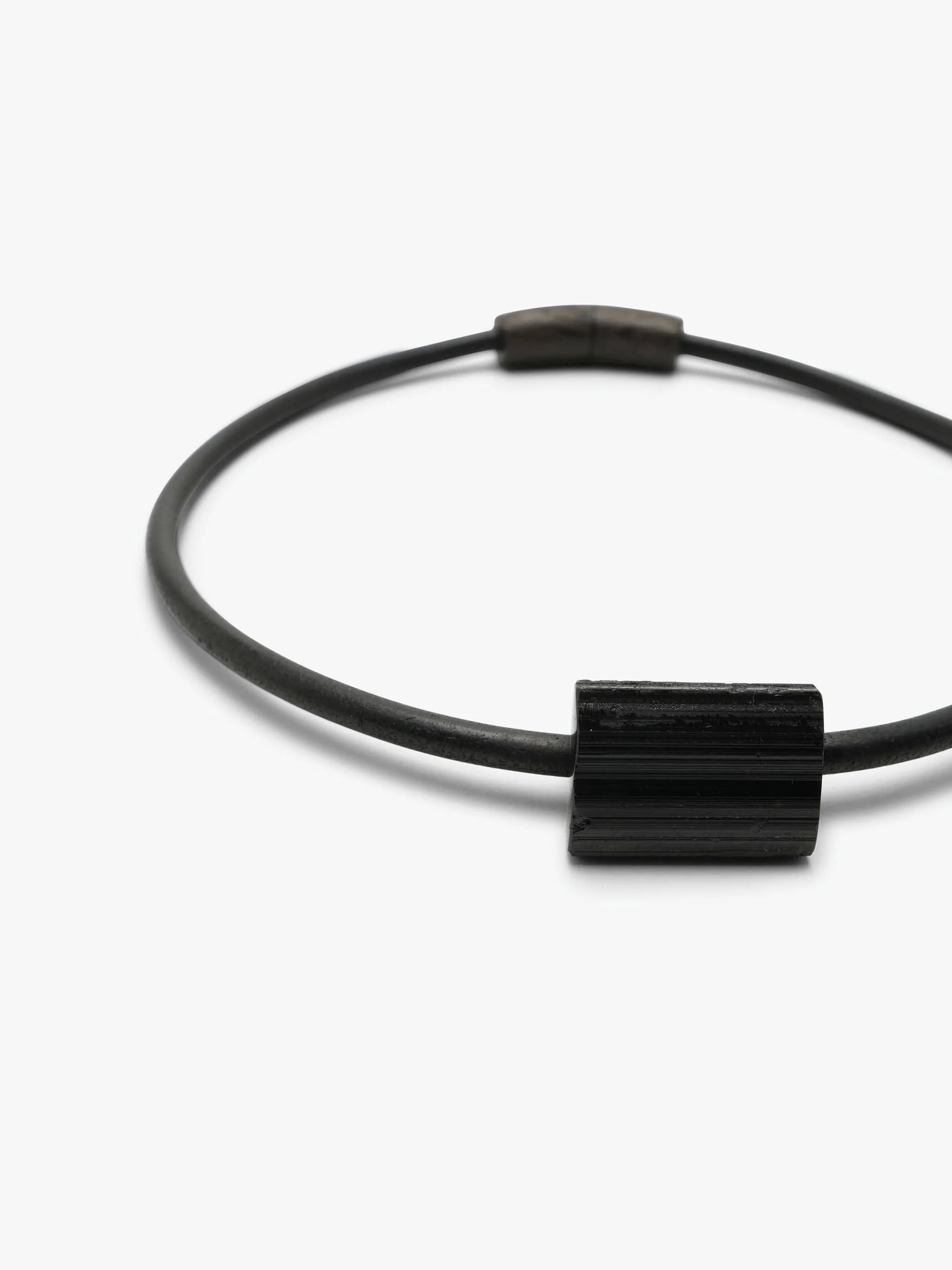 Liaison necklace: leather, bog oak, tourmaline - Image 4
