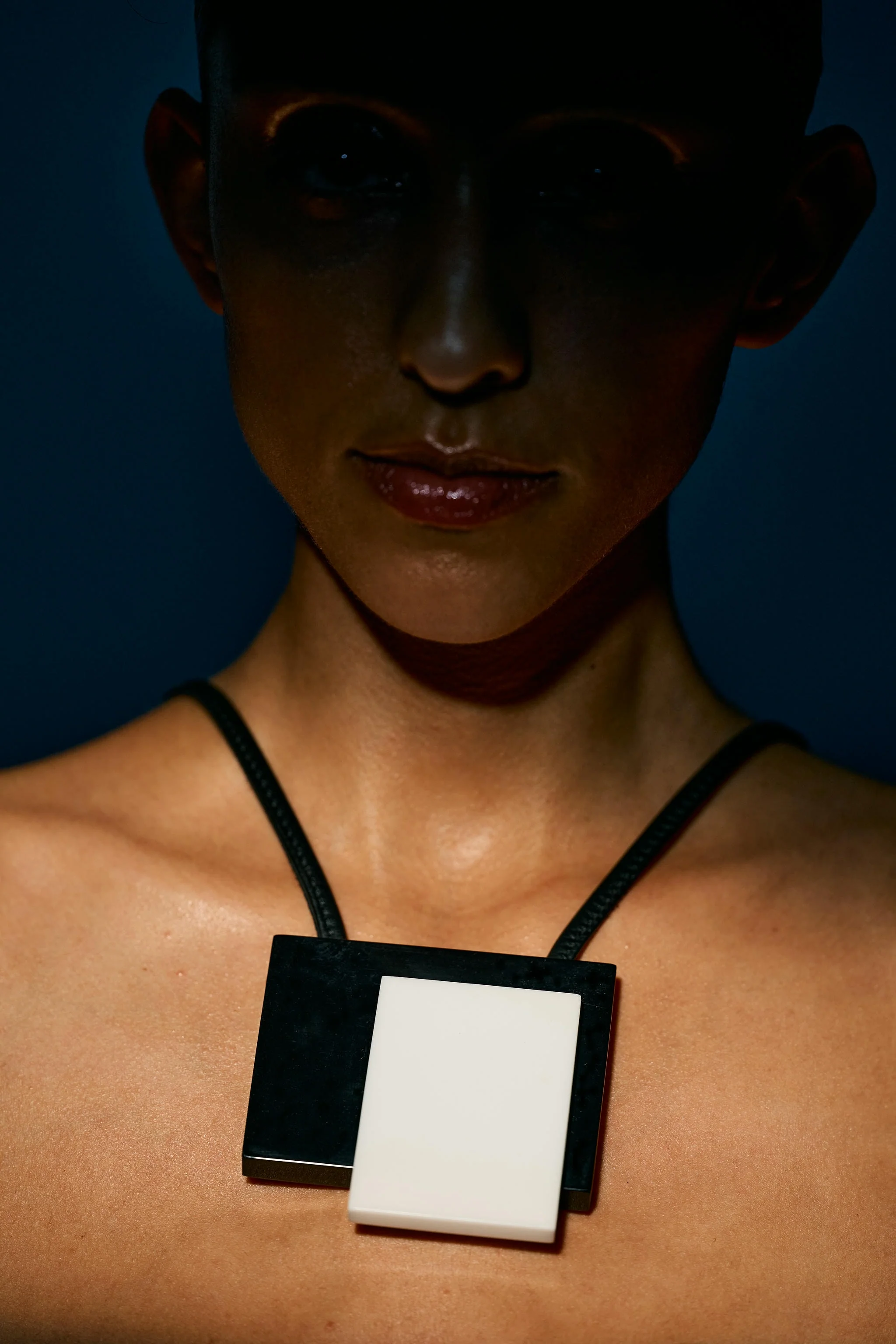 Wera pendant: black/white acrylic - Image 5